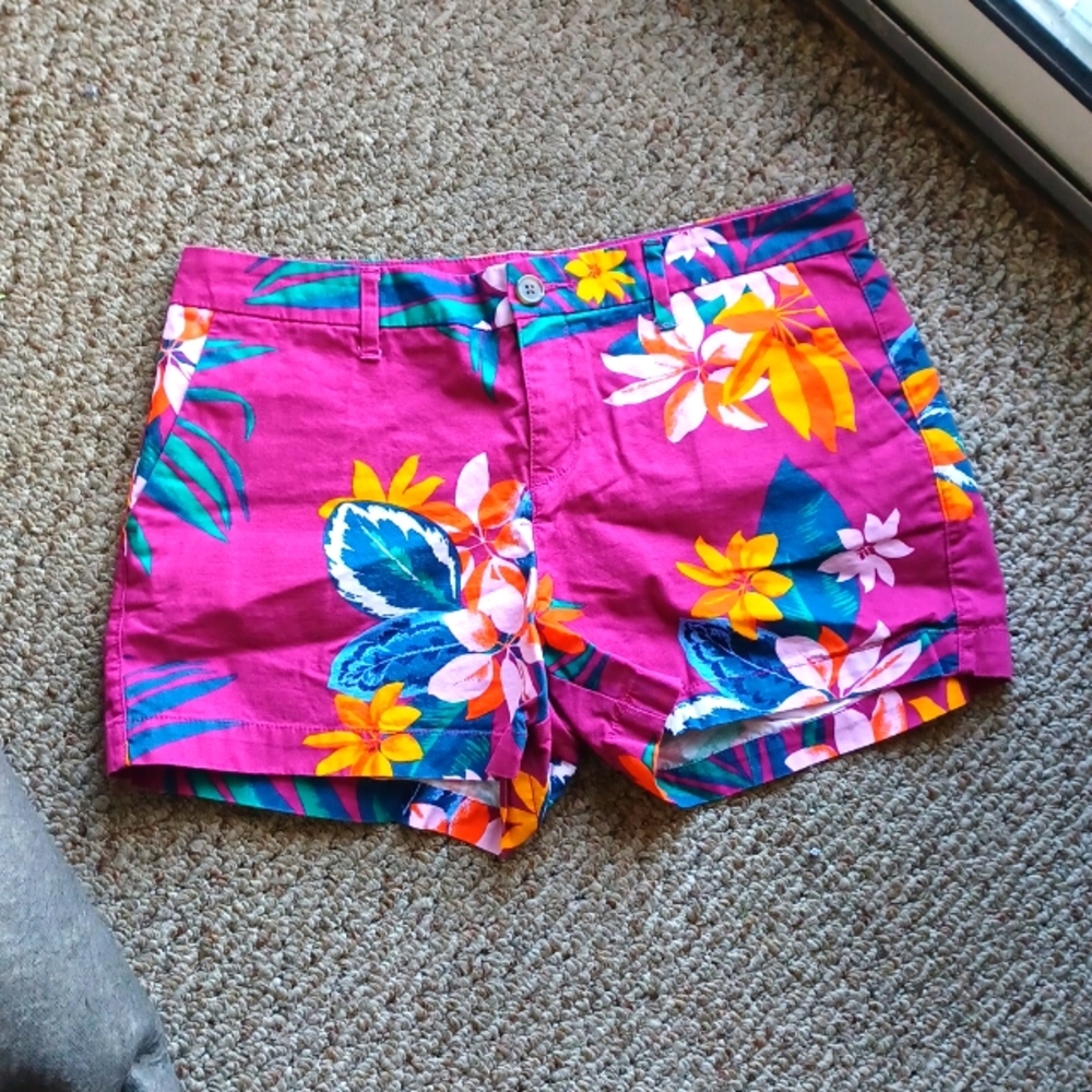 Old Navy everyday shorts size 6